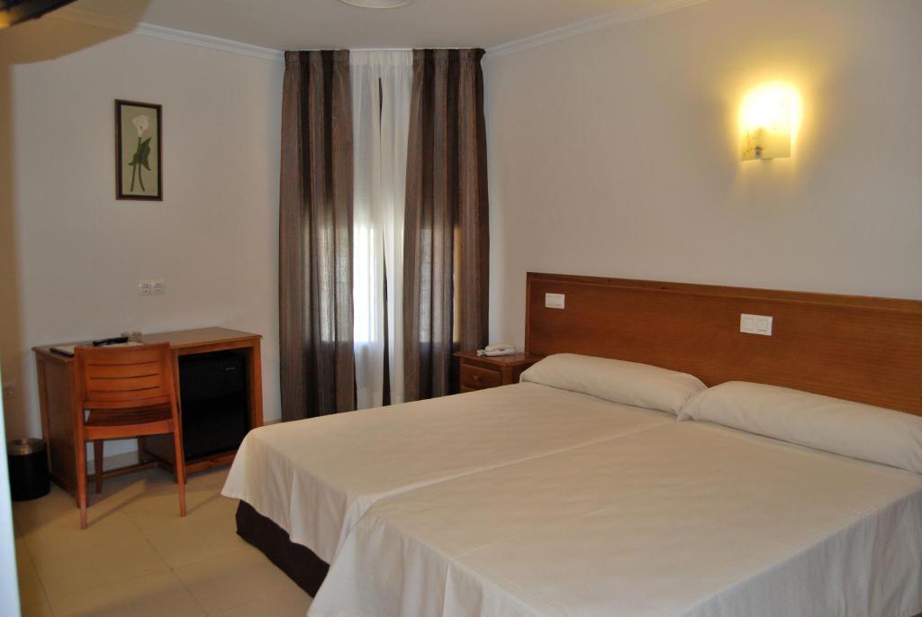 Hotel Gema Almadén Oda fotoğraf